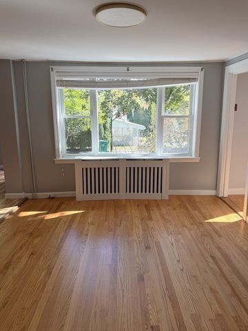 10 Metropolitan Ave, Ashland, MA 01721