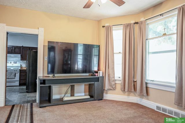 1911 W Street, Omaha, NE 68107
