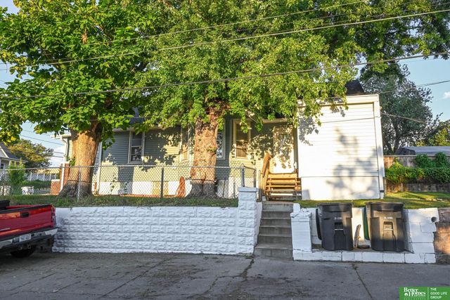 1911 W Street, Omaha, NE 68107