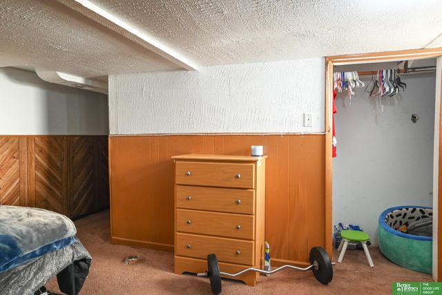 1911 W Street, Omaha, NE 68107