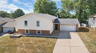 1511 Shadow Lane, St Charles, MO 63303
