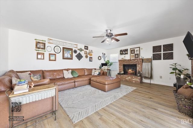 11404 Jimrik Avenue, Bakersfield, CA 93312