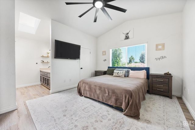 11404 Jimrik Avenue, Bakersfield, CA 93312