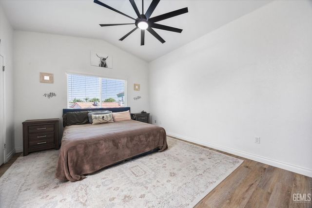 11404 Jimrik Avenue, Bakersfield, CA 93312