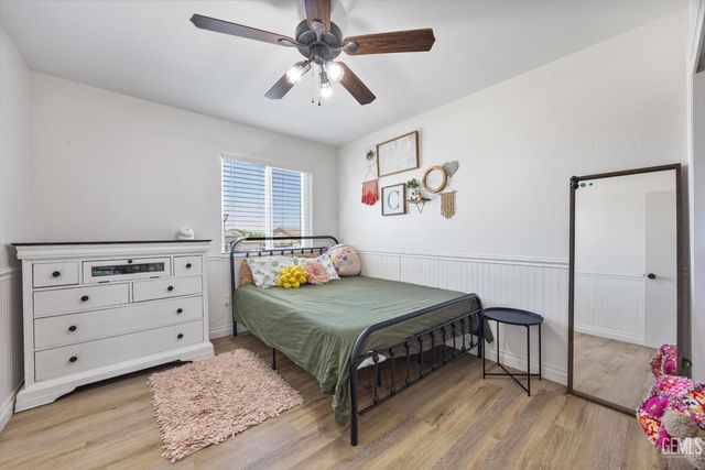 11404 Jimrik Avenue, Bakersfield, CA 93312