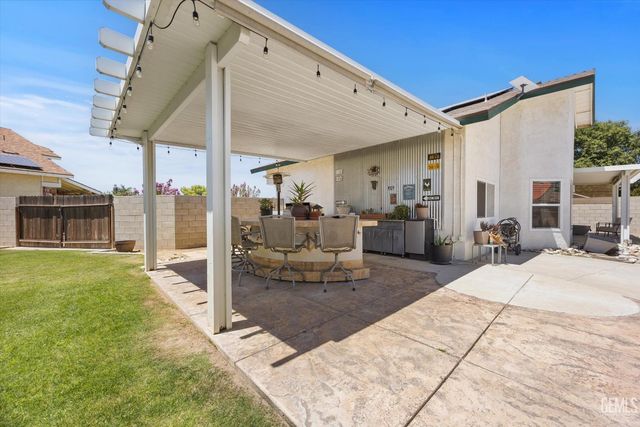11404 Jimrik Avenue, Bakersfield, CA 93312