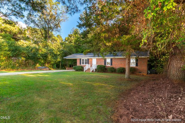 305 British Road, Kinston, NC 28501