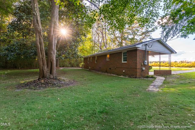 305 British Road, Kinston, NC 28501