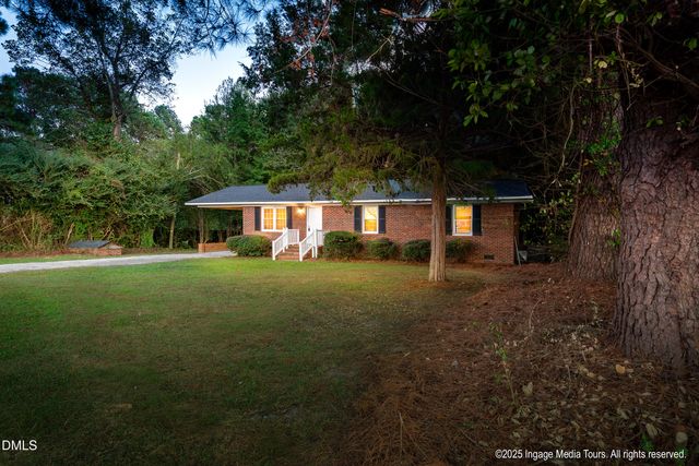305 British Road, Kinston, NC 28501