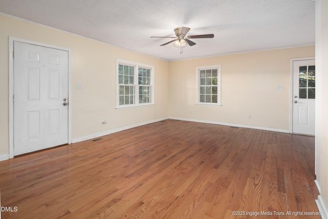 305 British Road, Kinston, NC 28501