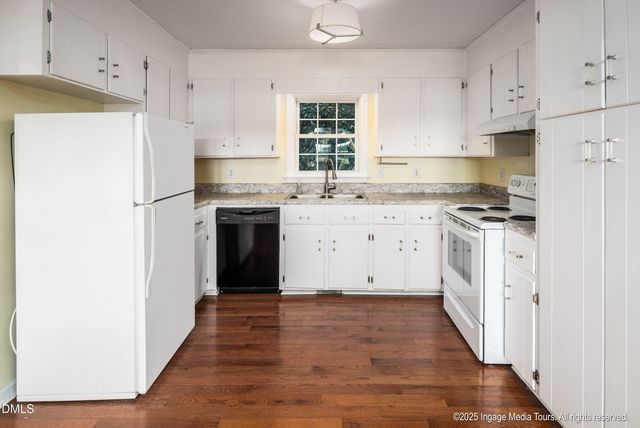 305 British Road, Kinston, NC 28501