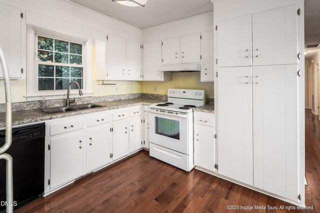 305 British Road, Kinston, NC 28501