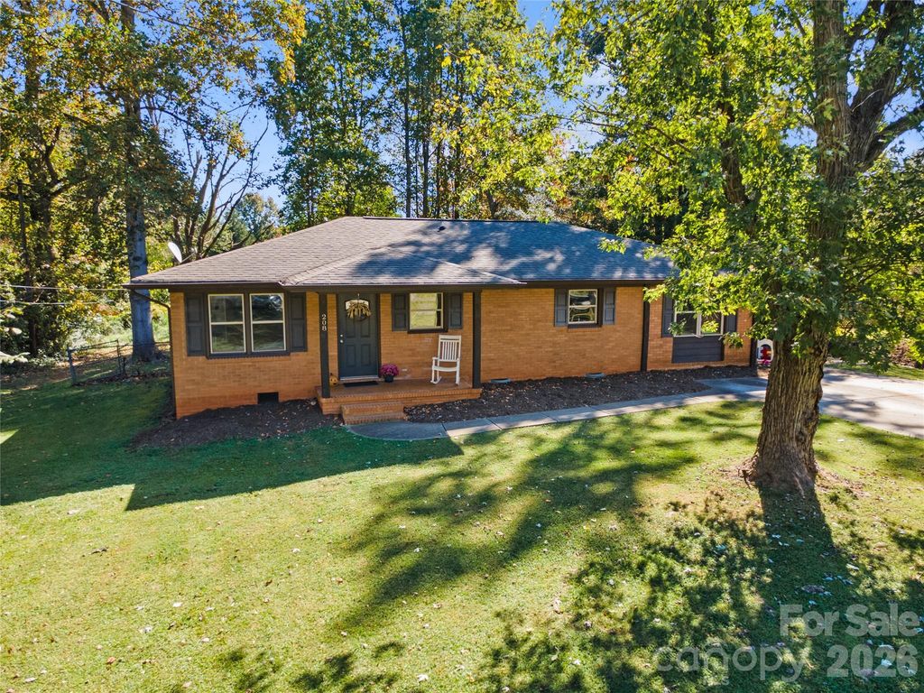 208 Park Road, Mount Holly, NC 28120