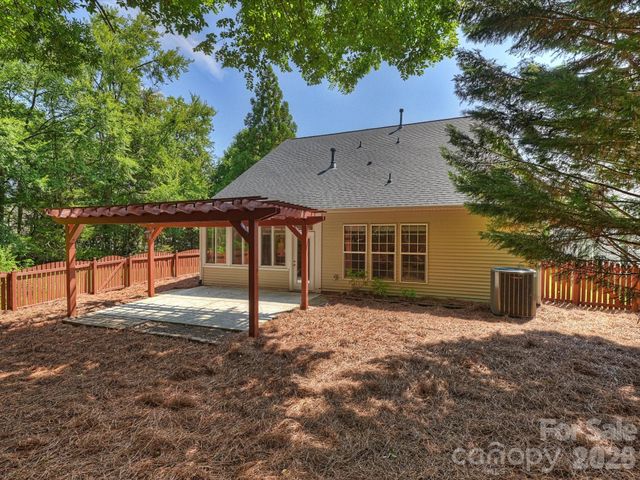 12332 Bobhouse Drive, Charlotte, NC 28277