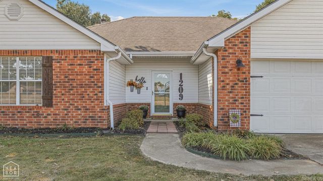 1209 Hidden Valley Drive, Jonesboro, AR 72404
