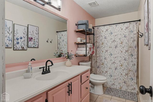 1209 Hidden Valley Drive, Jonesboro, AR 72404