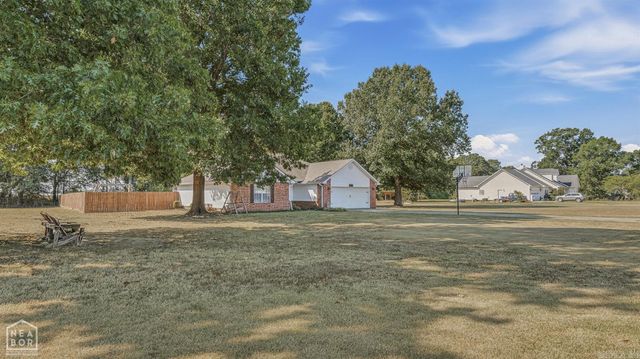 1209 Hidden Valley Drive, Jonesboro, AR 72404