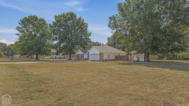 1209 Hidden Valley Drive, Jonesboro, AR 72404