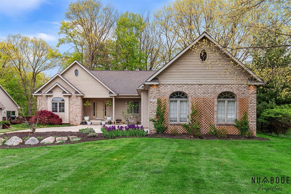 2333 Longmeadow Street, Grand Rapids, MI 49504
