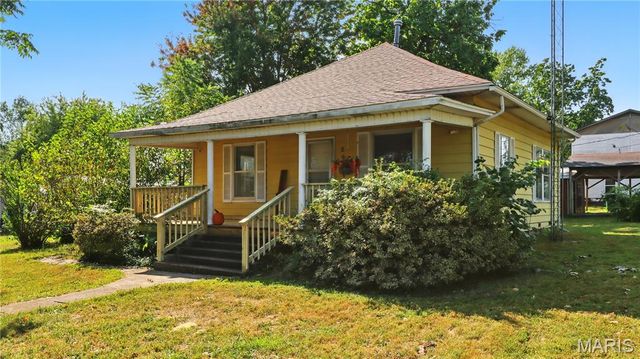 300 E Clouse Street, Mountain Grove, MO 65711