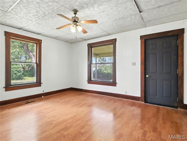 300 E Clouse Street, Mountain Grove, MO 65711