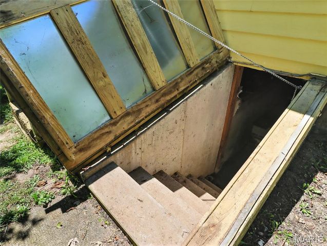 300 E Clouse Street, Mountain Grove, MO 65711