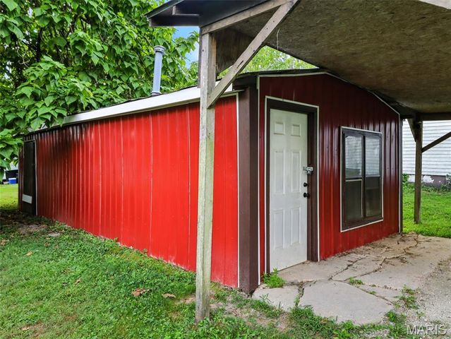 300 E Clouse Street, Mountain Grove, MO 65711