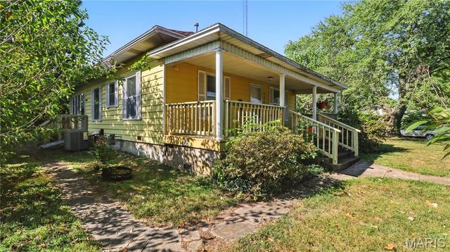 300 E Clouse Street, Mountain Grove, MO 65711