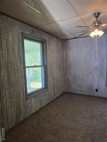 300 E Clouse Street, Mountain Grove, MO 65711