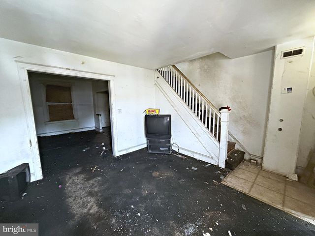 3214 RAVENWOOD AVE, Baltimore, MD 21213