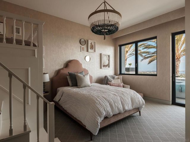 5416 Candlelight Dr, La Jolla, CA 92037