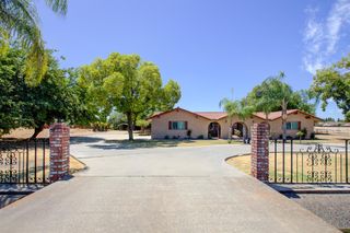 2540 E Childs Ave, Merced, CA 95341