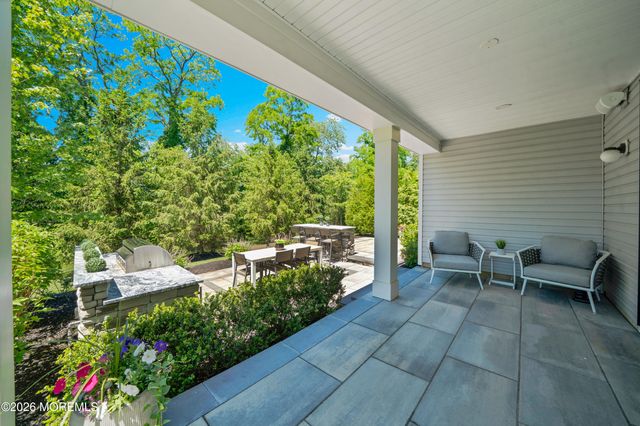 53 Sofia Drive, Manalapan, NJ 07726