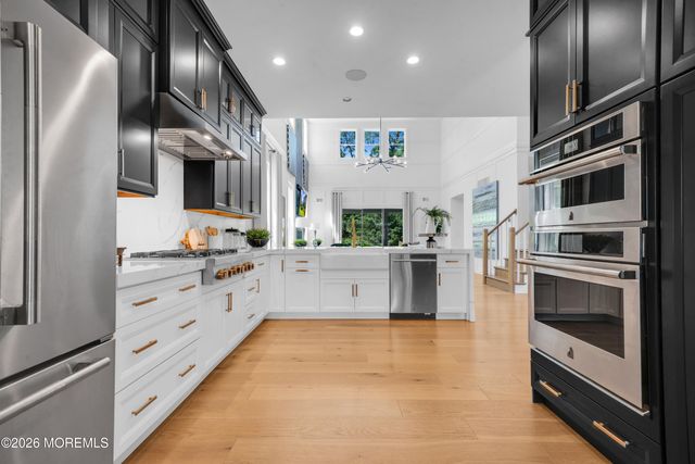 53 Sofia Drive, Manalapan, NJ 07726
