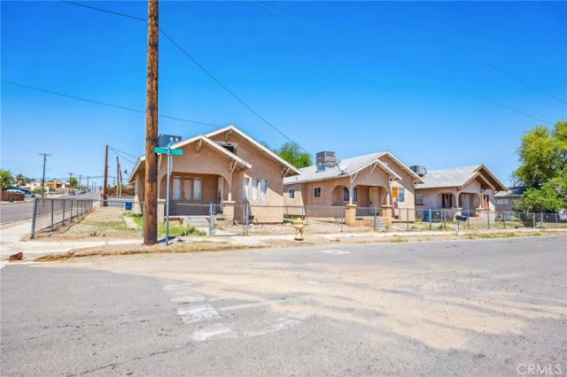 518 A St, Needles, CA 92363