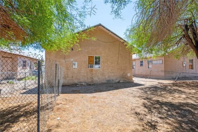 518 A St, Needles, CA 92363