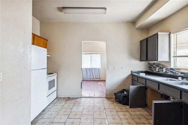 518 A St, Needles, CA 92363