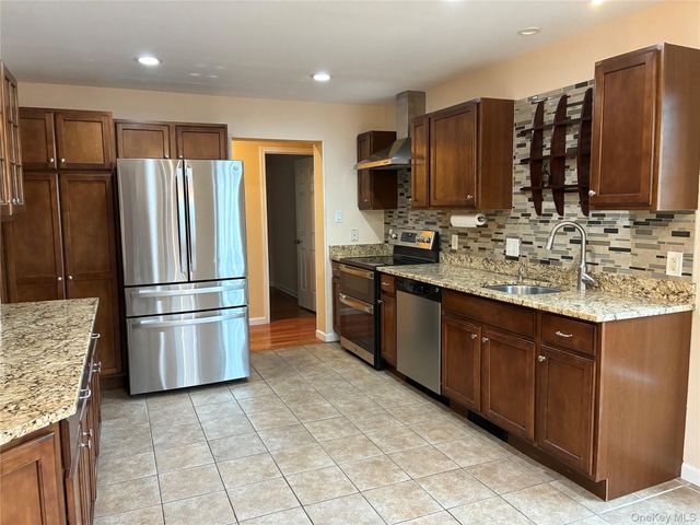 24 Alice Court 1st Floor, East Rockaway, NY 11518