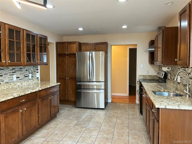 24 Alice Court 1st Floor, East Rockaway, NY 11518