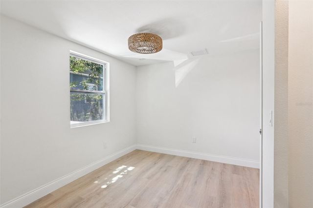 2800 13TH AVENUE N, St Petersburg, FL 33713