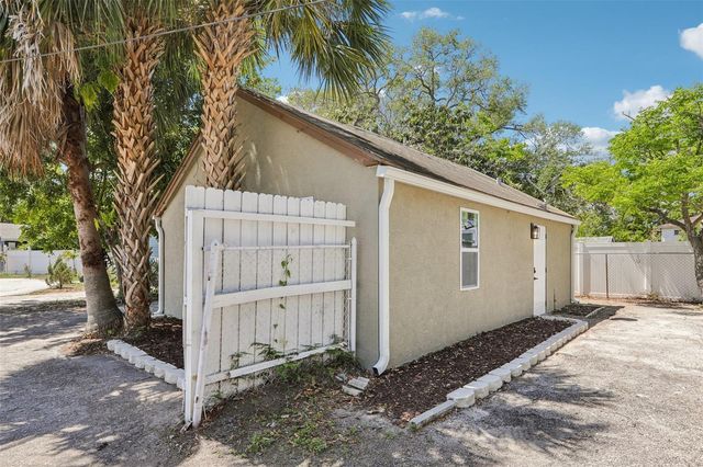 2800 13TH AVENUE N, St Petersburg, FL 33713