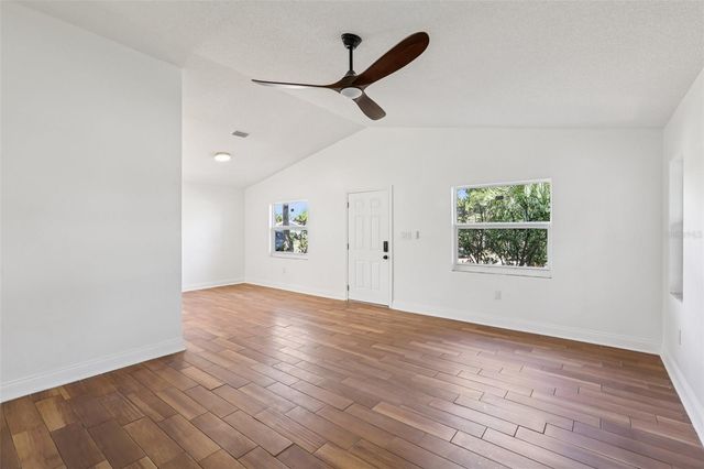 2800 13TH AVENUE N, St Petersburg, FL 33713