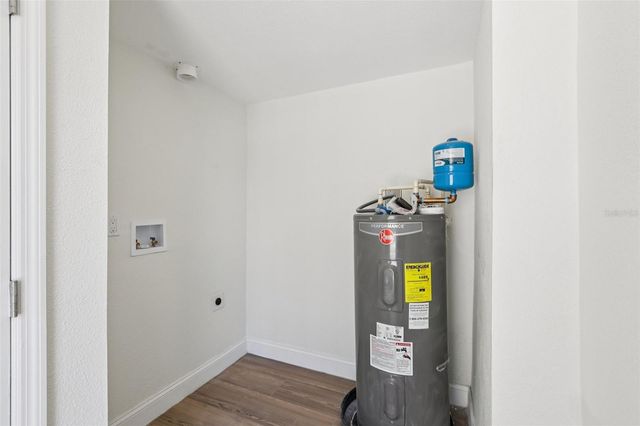 2800 13TH AVENUE N, St Petersburg, FL 33713