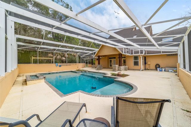 16638 N HIGHWAY 329, Reddick, FL 32686