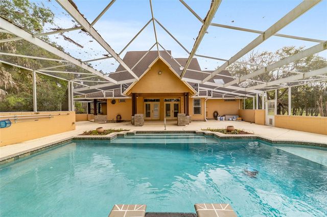 16638 N HIGHWAY 329, Reddick, FL 32686