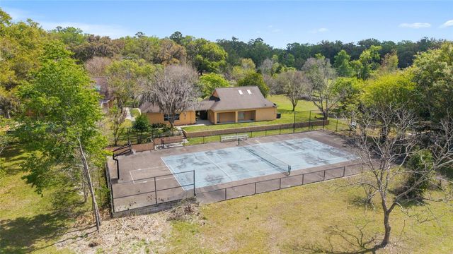 16638 N HIGHWAY 329, Reddick, FL 32686