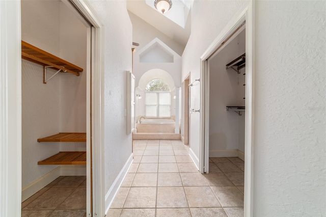 16638 N HIGHWAY 329, Reddick, FL 32686