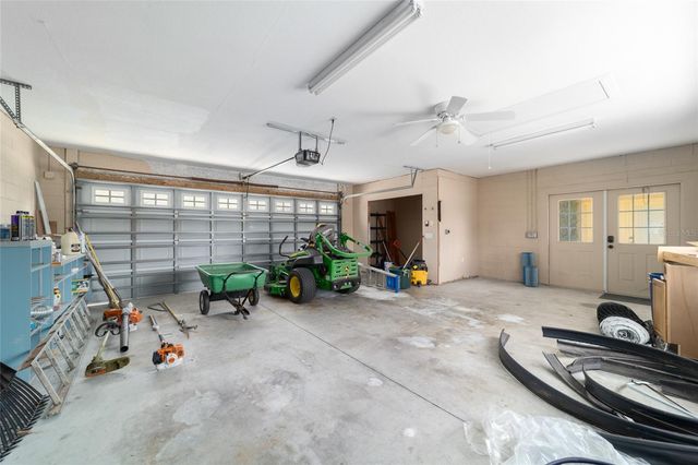 16638 N HIGHWAY 329, Reddick, FL 32686