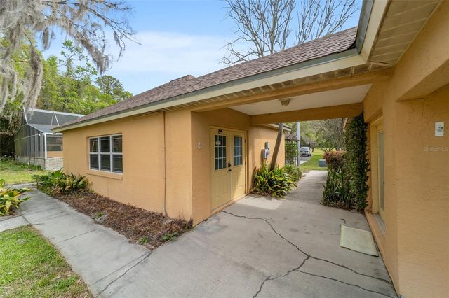 16638 N HIGHWAY 329, Reddick, FL 32686