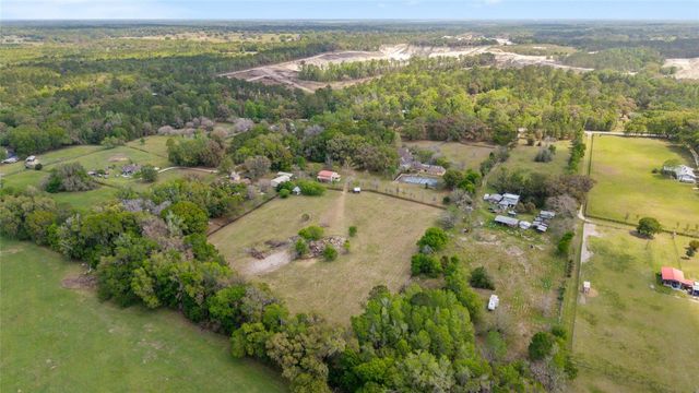 16638 N HIGHWAY 329, Reddick, FL 32686